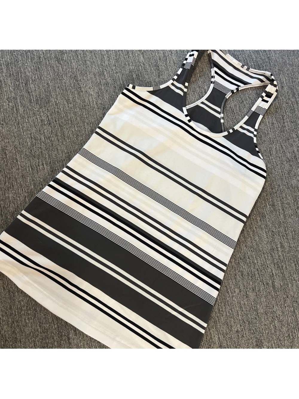 Lululemon Racerback Tank Top Groovy Stripe Static Wave Dune Sz S/M White Gray